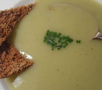 leek and potato soup with toast