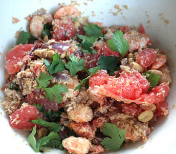 grapefruit and prawn salad 