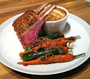 rack of lamb wit marmalade and potatoes