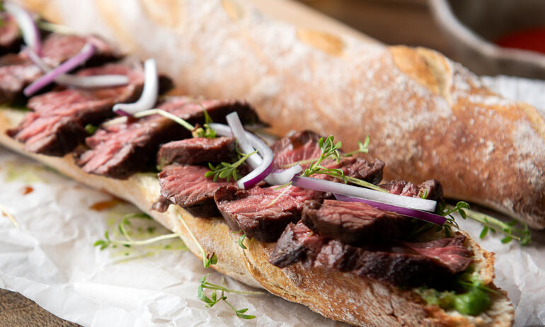  bbq hanger steak baguette with garlic butter cooked