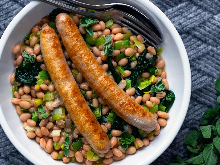 cooked chicken sausage and leek 'cassoulet'