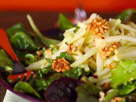  kohlrabi with ham and apple salad