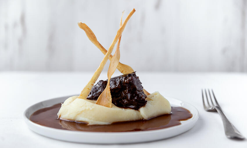  cooked ox cheek in stout with parsnip mash