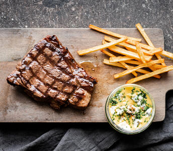 rump steak & blue cheese hollandaise cooked